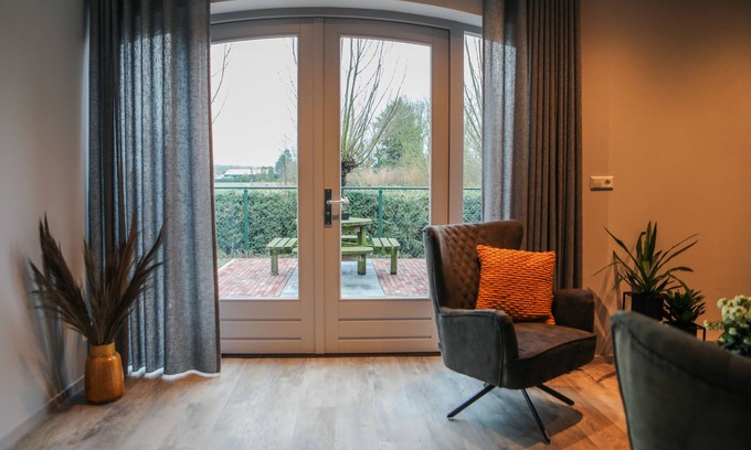 Wolphaartsdijk Apartamento | Rural apartment in a quiet location