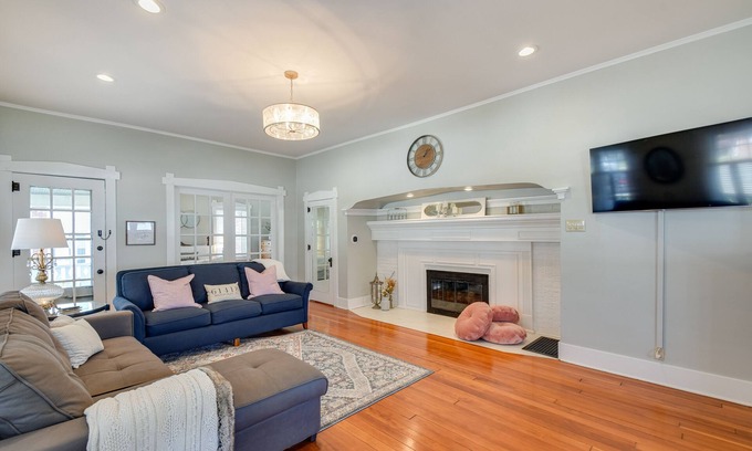 Biggsville Casa | Rural Biggsville Vacation Rental w/ Porch