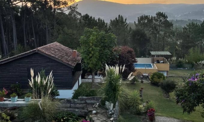 O Rosal Apartamento | Complejo rural 'Shakti Rio Mino' con vistas al lago, piscina privada y Wi-Fi
