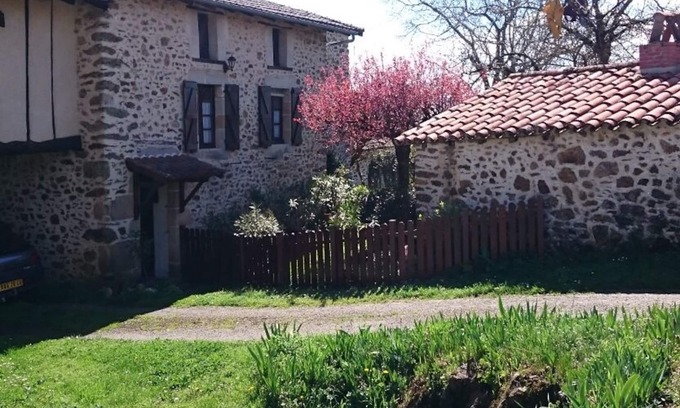 Bagnac-sur-Cele Casa | Rural cottage at the gates of Auvergne