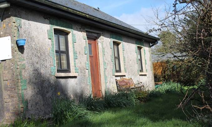 Lisgoold Cabaña | Rural Countryside Cottage Ideal base to tour East Cork, 10 min drive to N25/ N8