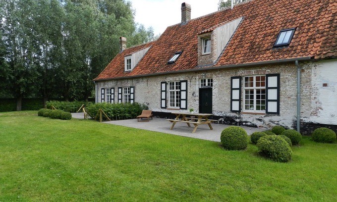 Damme Otro | Masía rural de 1729 con todas las comodidades, con vistas al golf.