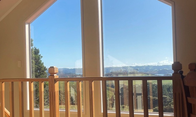 Mahurangi East Cabaña | Rural Getaway! Close to beaches!