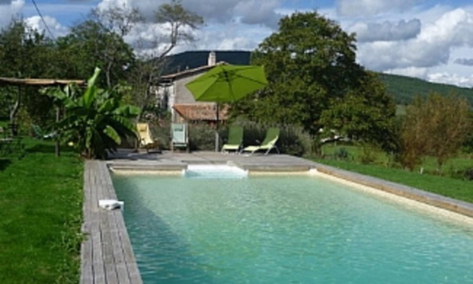 Rivel Cabaña | Casa de campo renovada, pequeña propiedad soleada en el valle rural, reducciones de reserva tardía