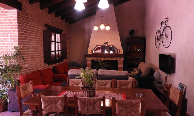 San Carlos del Valle Cabaña | Casa rural capacidad de 2 hasta 16 personas, casa para 12 y apto para 2/4 pax