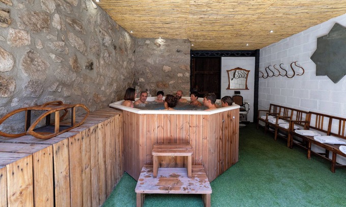 Torroella de Fluvia Casa | Casa Rural con Jacuzzi