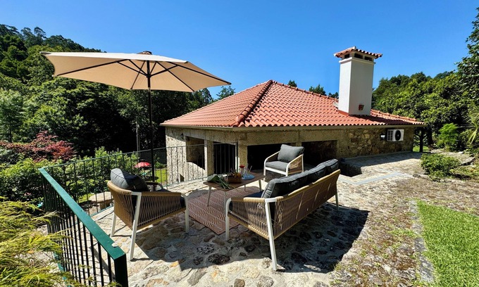 Bico Cabaña | Rural house facing the Mestre River