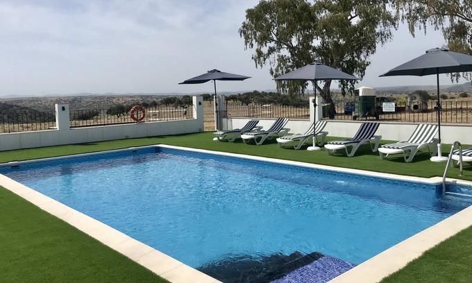 Atalaya Cabaña | Casa rural "Finca los Llanos" de 8 a 20 huéspedes.