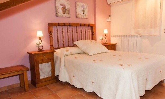 Mediano Cabaña | Casa rural (alquiler íntegro) Vivienda de Turismo Rural "O trujar" para 5 personas