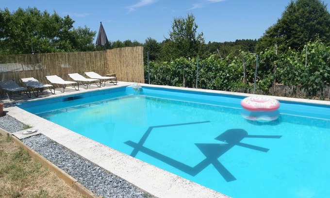 Loureiro Casa | Casa rural con piscina y barbacoa. Camino de Santiago. Próxima a Ribeira Sacra