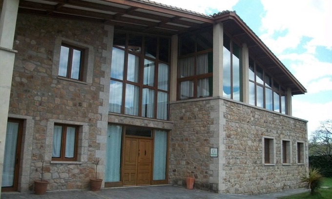 Cadalso Villa | Casa Rural con 10 Habitaciones en Sierra de Gata Extremadura