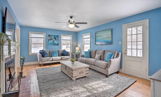 Minetto Cabaña | Rural Oswego Cottage on 50-Acre Orchard & Farm!