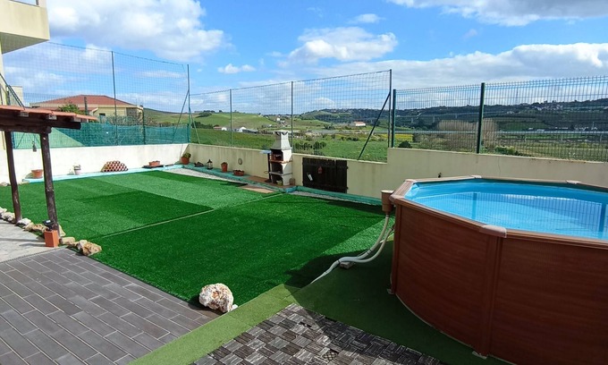 Arruda dos Vinhos Apartamento | Valley Guest House - Piscina y Campo