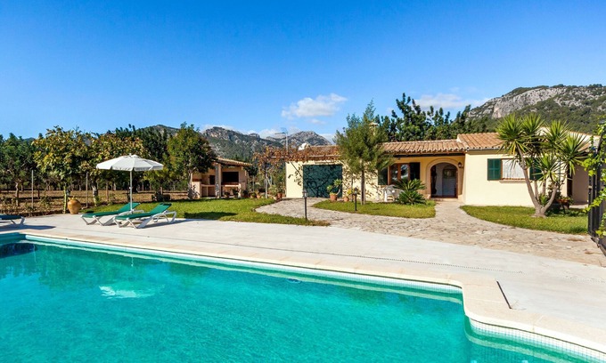 Selva Villa | Villa rural con piscina – Villa Tabo