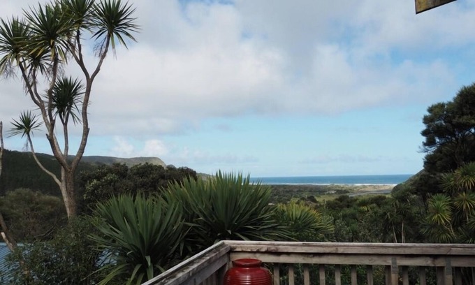 Bethells Beach Casa | Ruru Cottage enclavado en la hermosa playa de Bethells