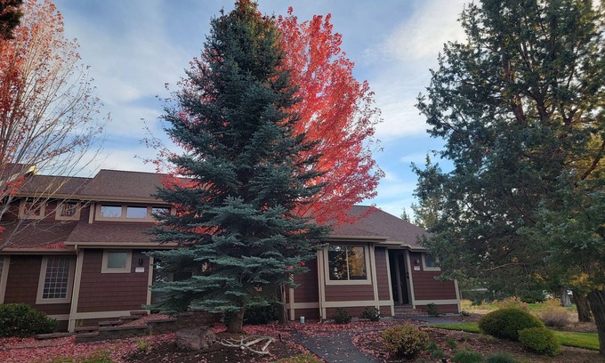 Redmond Condominio | Bungalow Russ And Mary's Mountain (Incluye 6 pases para invitados)
