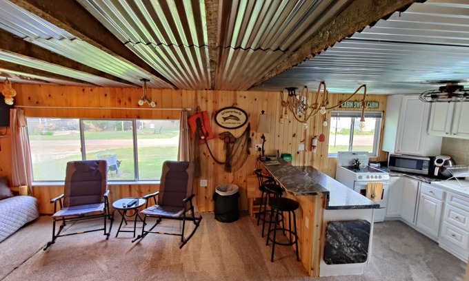 Ventura Casa | Rustic and charming two-bedroom home a block from the lake and park!