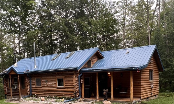 Mountain Cabina | Rustic and Luxurious Retreat With Private Dock, Yard, Fire Pit! by RedAwning