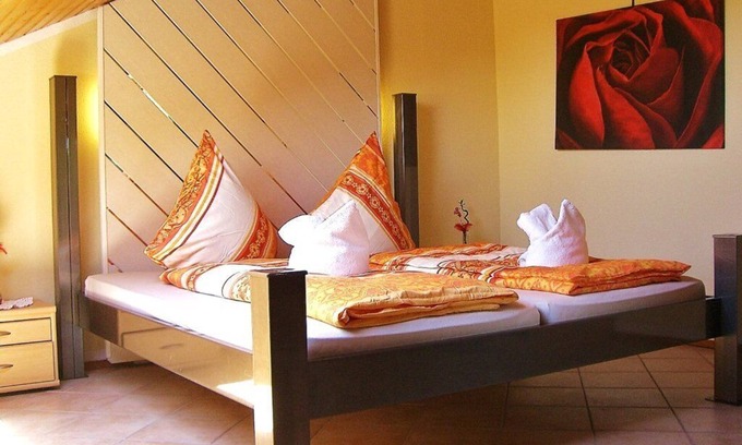 Allensbach Apartamento | Apartamento rústico con jardín.