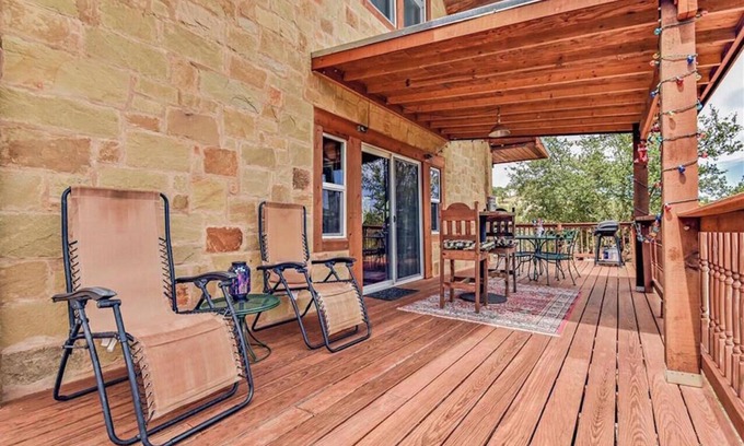 Oatmeal Cabina | Rustic BLUEBONNET CABIN with Views-Near Hidden Falls Park-2 acres, 2 min to lake