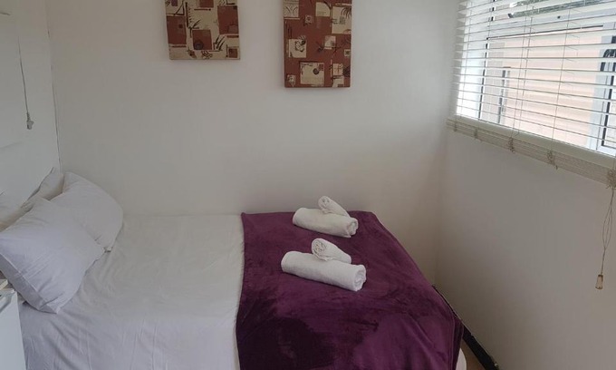 Milnerton Cama Y Desayuno | Rustic Budget DBL Room