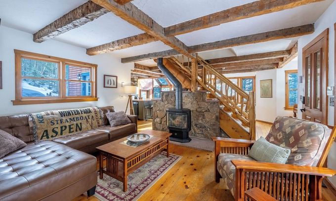 Alma Cabina | Rustic Cabin Nestled in Aspens & Pines w/Indoor Hot Tub: A Photographer's Dream