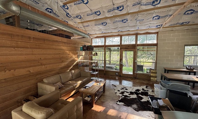 Utopia Cabina | Rustic Cabin on the Sabinal River 14 mi from the center of the eclipse!