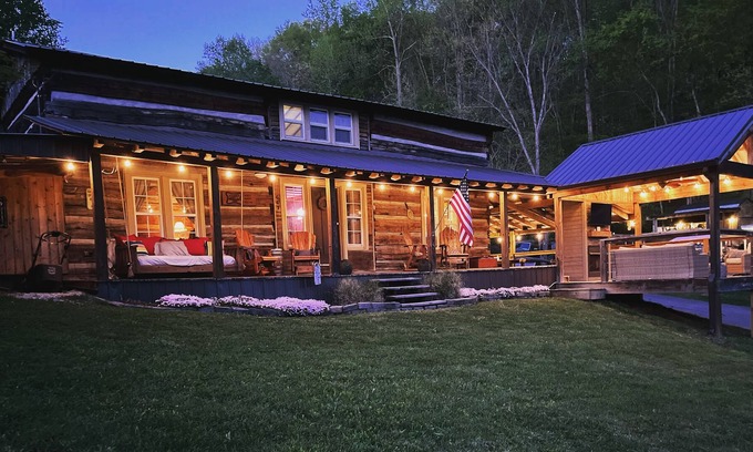 Lynchburg Cabina | Rustic Cabin on Tims Ford Lake with Boat Slip