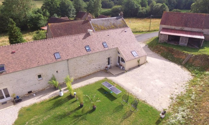Le Cercueil Cabaña | Escapada rural en casa reformada con jardín, chimenea y actividades al aire libre, ideal para familias