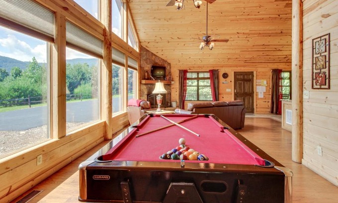 Sautee Nacoochee Casa | Rustic Charm