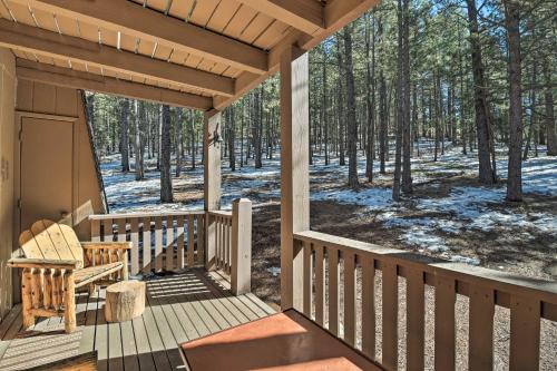 Angel Fire Apartamento | Rustic Condo with Patio Walk to Angel Fire Resort!