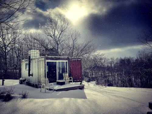 Jonesville Casa | Rustic Container Accommodation for Glamping in Kentucky