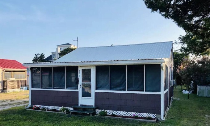 Broadkill Beach Cabaña | Rustic Cottage at Broadkill Beach