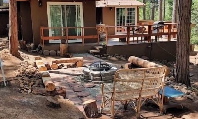 Madera County Cabina | Rustic Family Cabin! Peaceful place to relax and enjoy 12 people ,300 x night