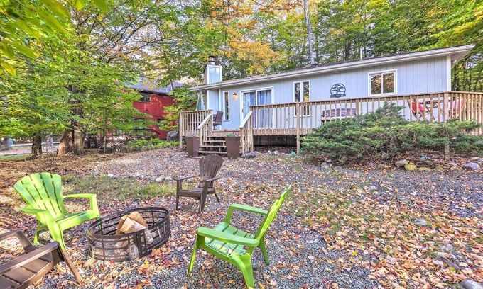 Tobyhanna Cabaña | Rustic Getaway ~ 8 Mi to Tobyhanna State Park