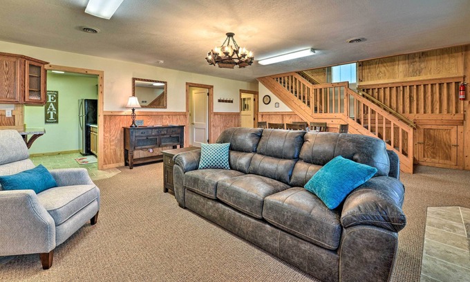 Rural Retreat Casa | Rustic Getaway w/ Indoor Pool, Fire Pit & Backyard