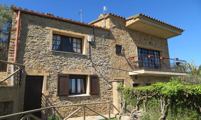 Fontanilles Casa | Rustic house in Gualta.