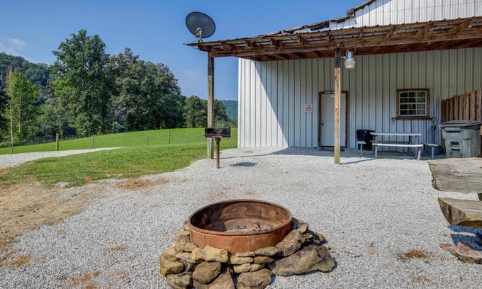 Winona Apartamento | Rustic Huntsville Studio ATV Authorized Route