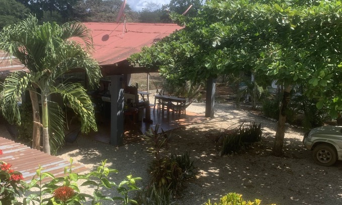 Marbella Cabina | Rustic jungle lodge in a tranquil garden setting - Room 5 Family room
