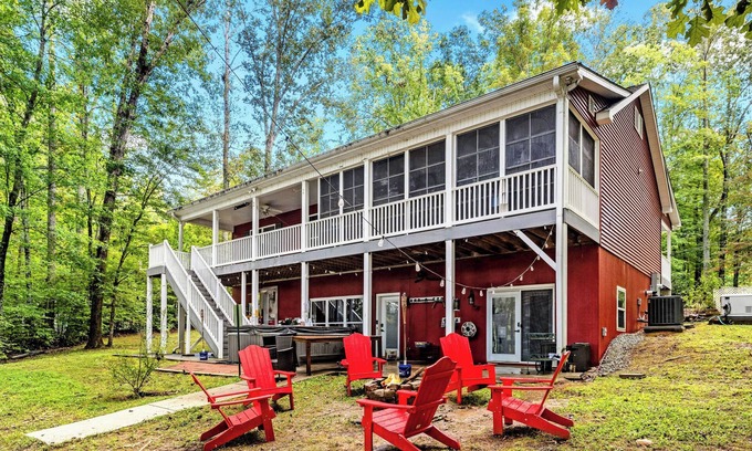 Roxboro Casa | Rustic Lakefront Oasis - Hot Tub, Game Room, Kayaks/Canoes, and Fishing Rods