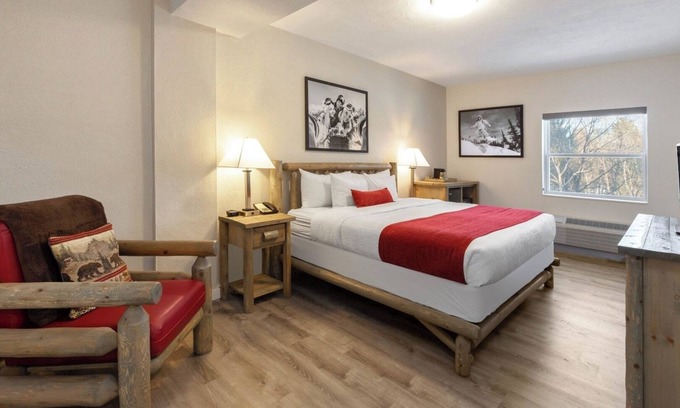 Iron Mountain Hotel | Rustic Lodge w/ Heated Pool & Ski-in/Ski-out Access & Golfing- Perfect Retreat!