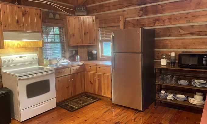 Granite Falls Cabina | Rustic log cabin in beautiful Granite Falls