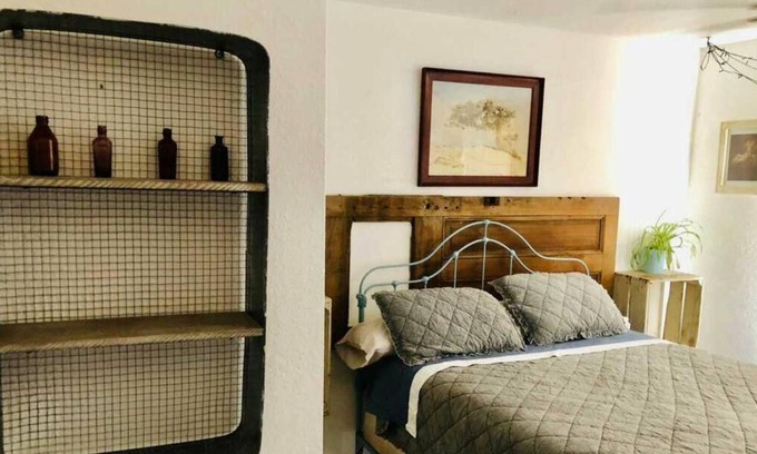 Columbia Otro | Rustic Ranch with Petting Zoo. Near Mnt Lassen