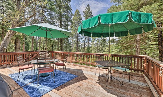 Arnold Casa | Rustic Retreat - Hideout with Community Perks