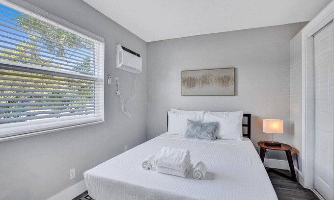 Poinciana Park Apartamento | Rustic Retreats: Beachy 1BR in the heart of Fort Lauderdale