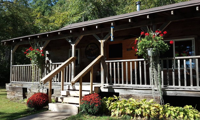 Muscoda Cabina | Rustic, small and primitive cabin - Riverview Cabin, LLC