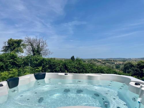 Saludecio Casa | Rustico con Jacuzzi privata BBQ e 3 camere