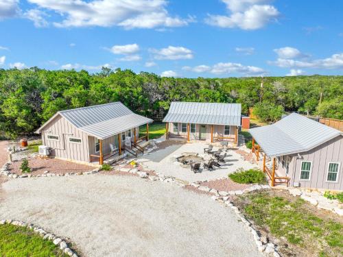 Wimberley Casa | RusTx Ranch Cottage Group 4-6