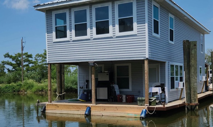 Venice Alquiler De Eote | Rusty Hook located in Cypress Cove Marina