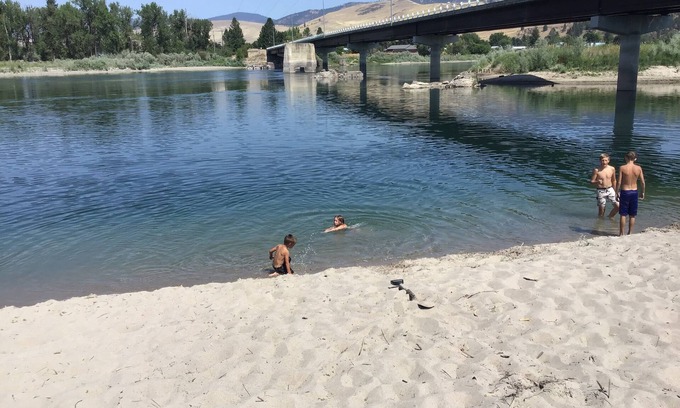 Plains Alquiler De RV | RV hookup in small Montana town next to city park